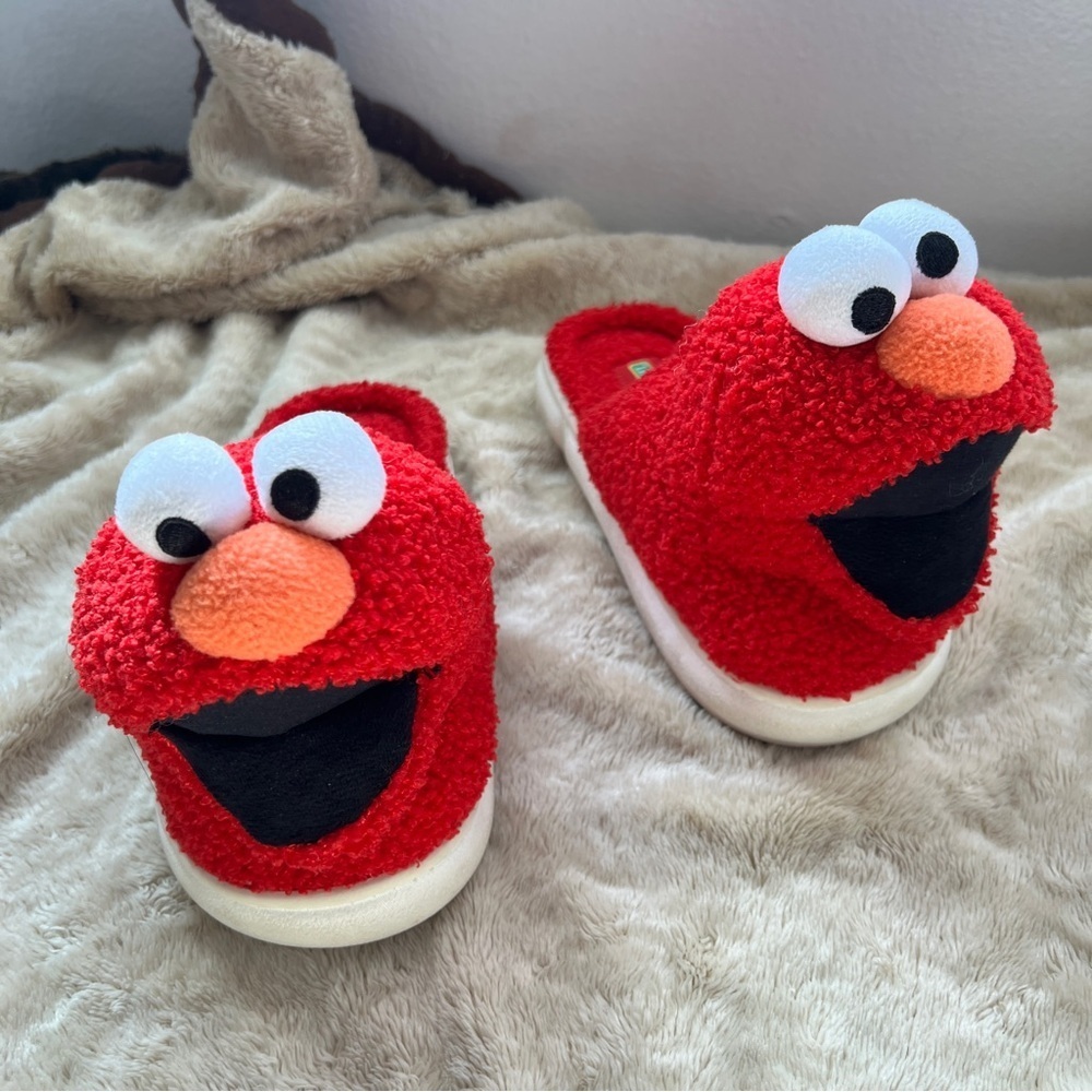 SESAME STREET Kid's Elmo Monster Slippers Size S